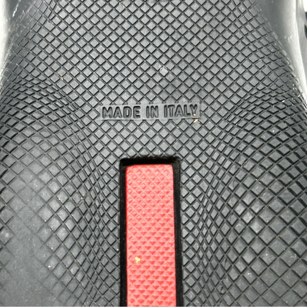 PRADA Perforated Shoes. Size 8 - Picture 11 of 14